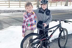 Gravity FSX 24 24 cm Wheel Mountain Bike Full Dual Suspension 7 Speed Bicycle